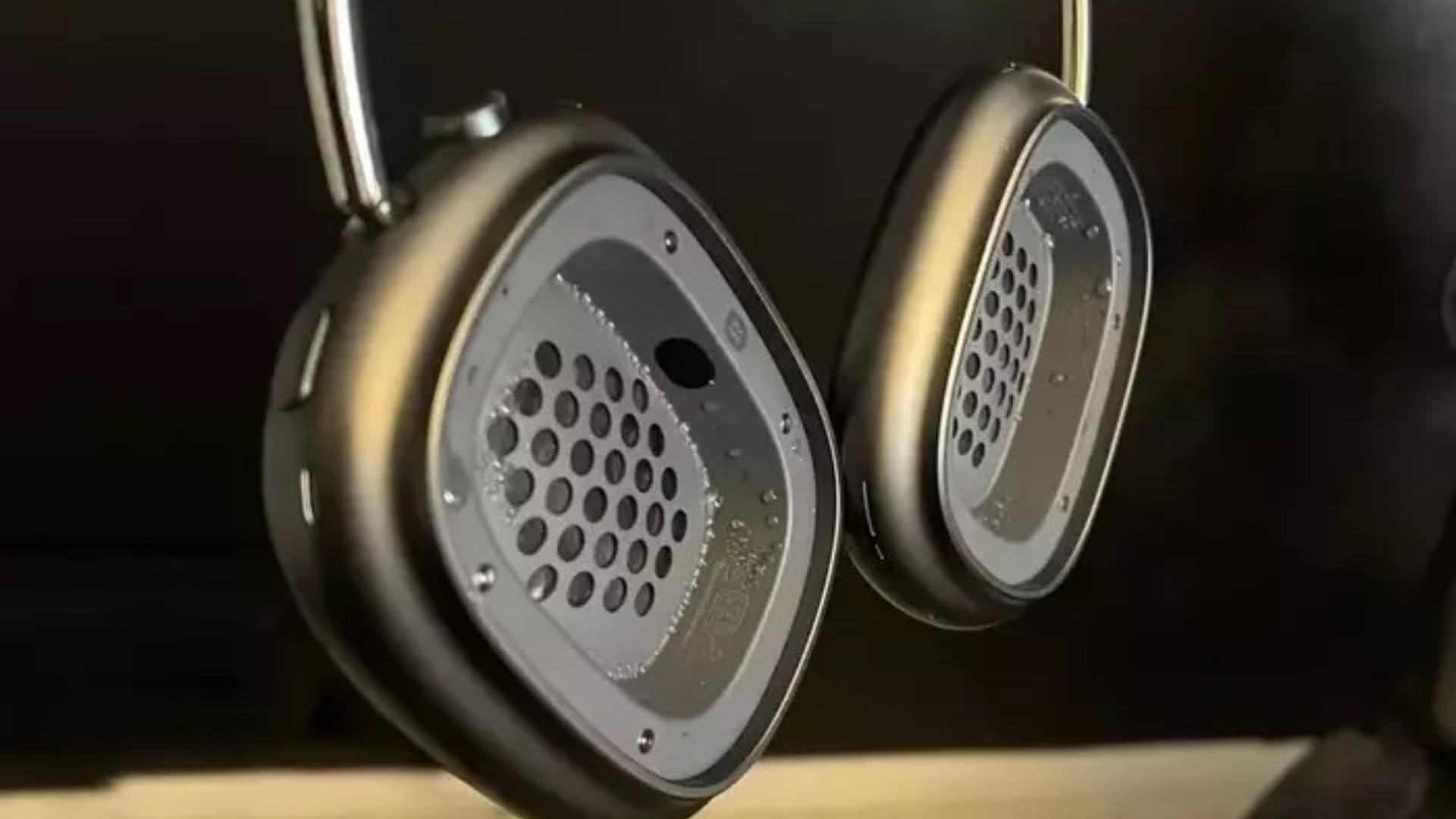 Иск о конденсате в AirPods Max отклонён: что это значит для владельцев
